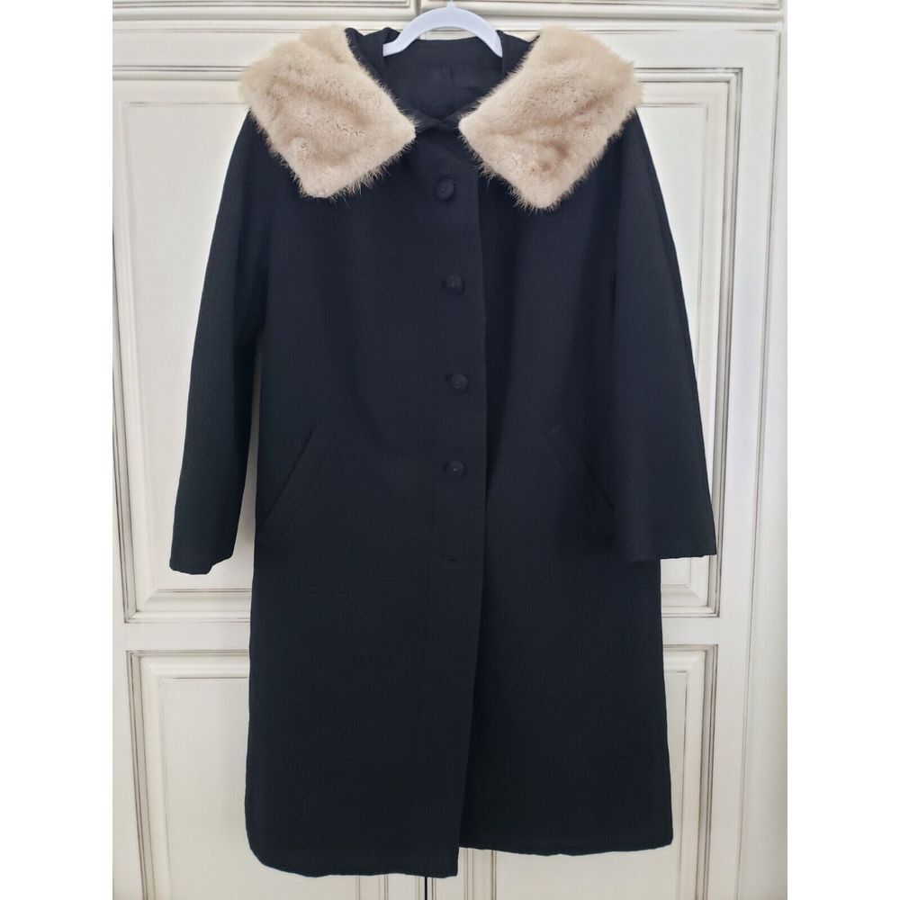 Vtg Krull Black Coat Textured Sm Faux Fur Collar 3/4 Sleeves ILGWU Satin Lined‎